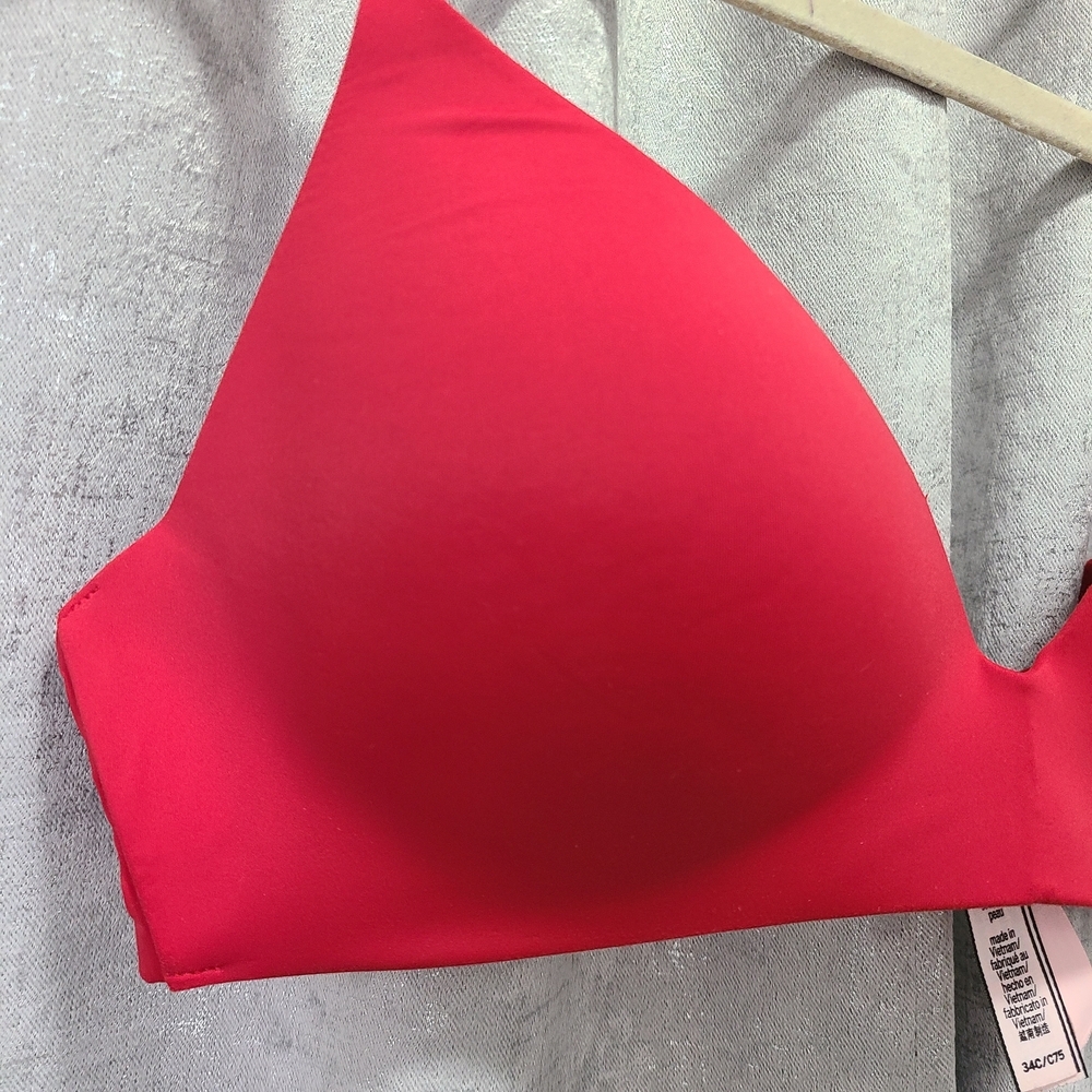Victoria's Secret Vibrant Red Bra